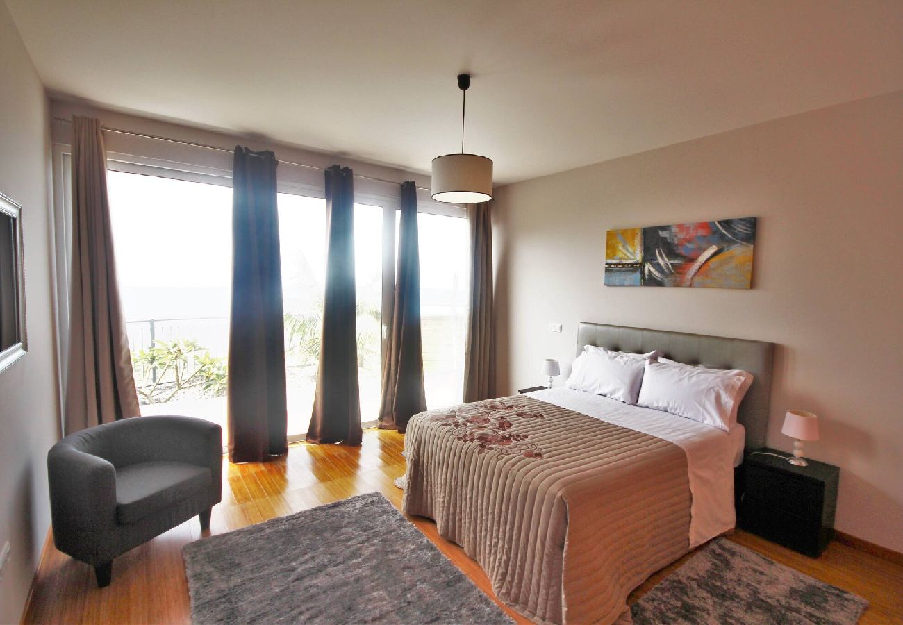 Casa em Arco da Calheta - Farious Villa A
