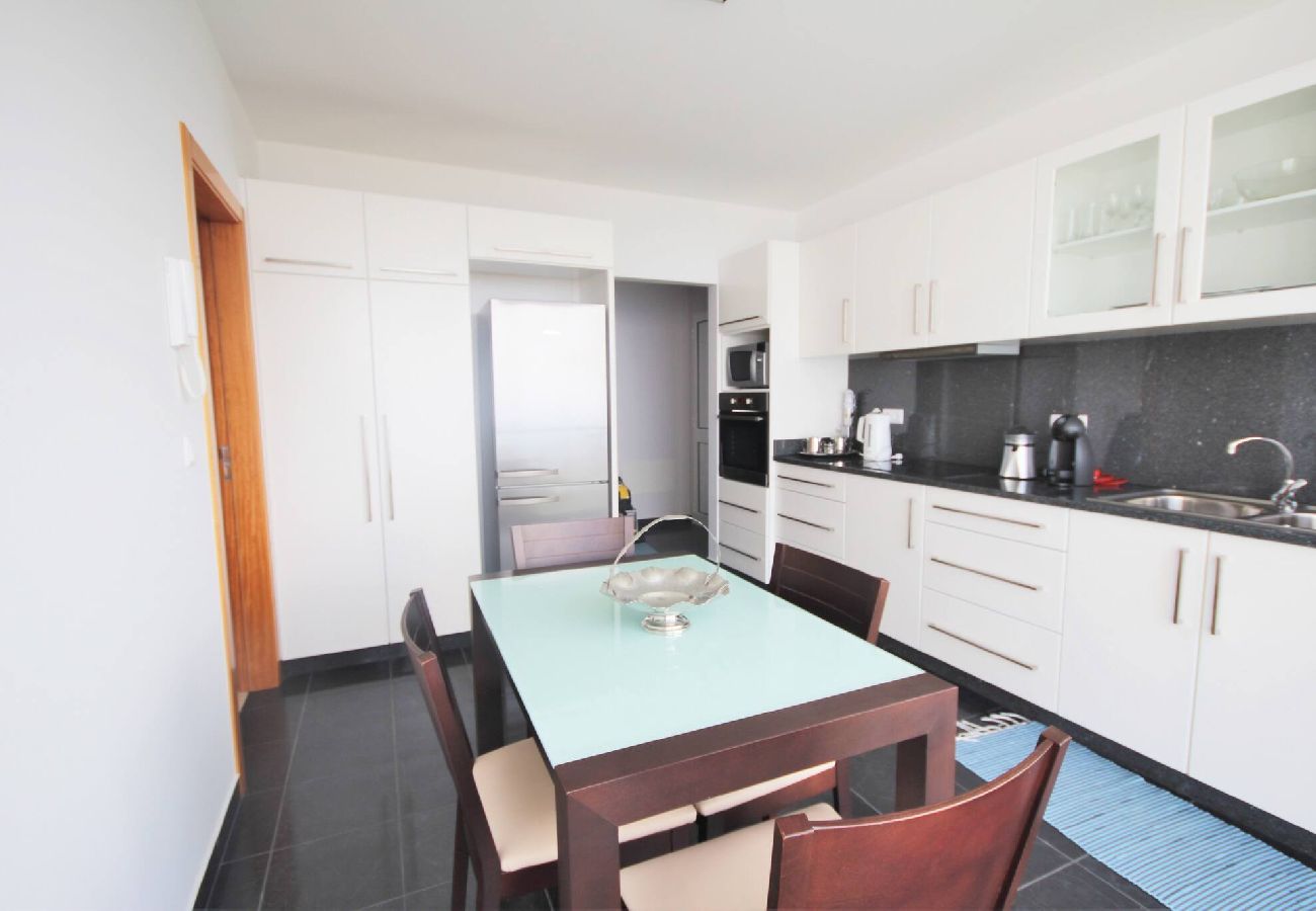 Casa em Arco da Calheta - Farious Villa A