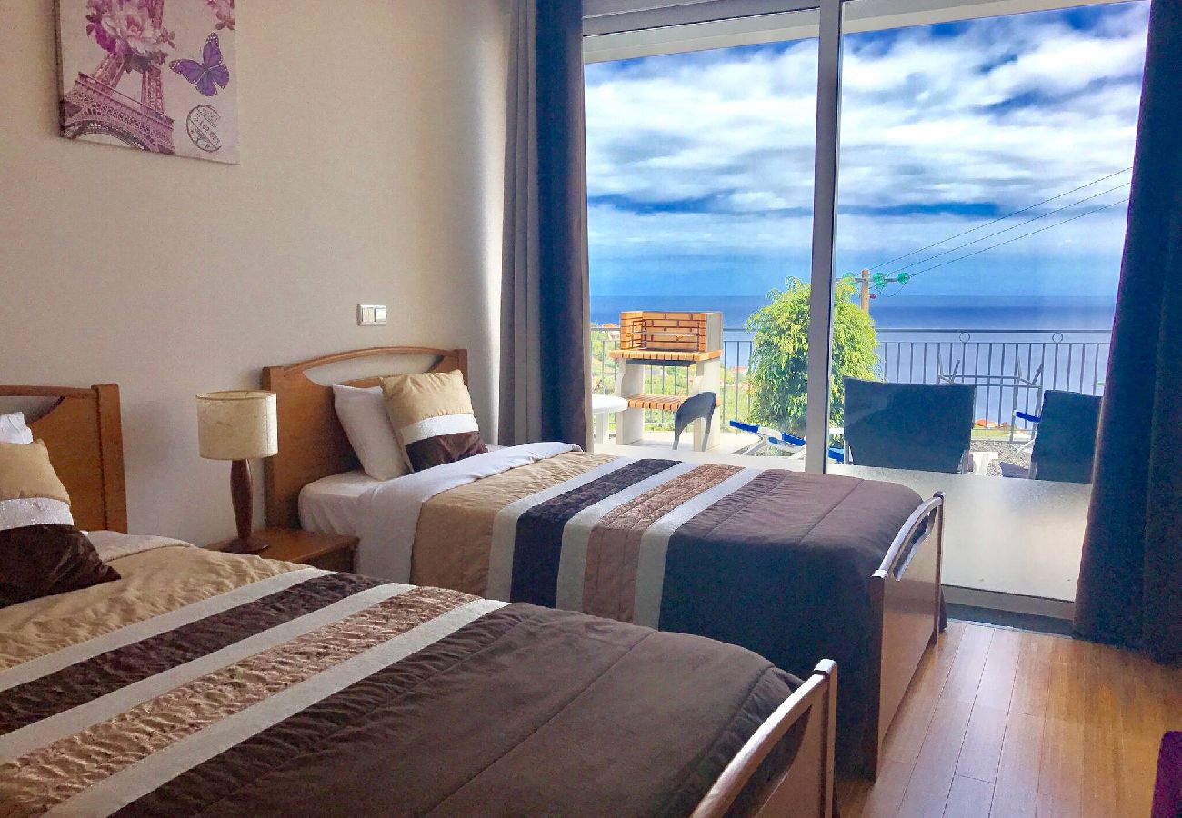 Casa em Arco da Calheta - Farious Villa A