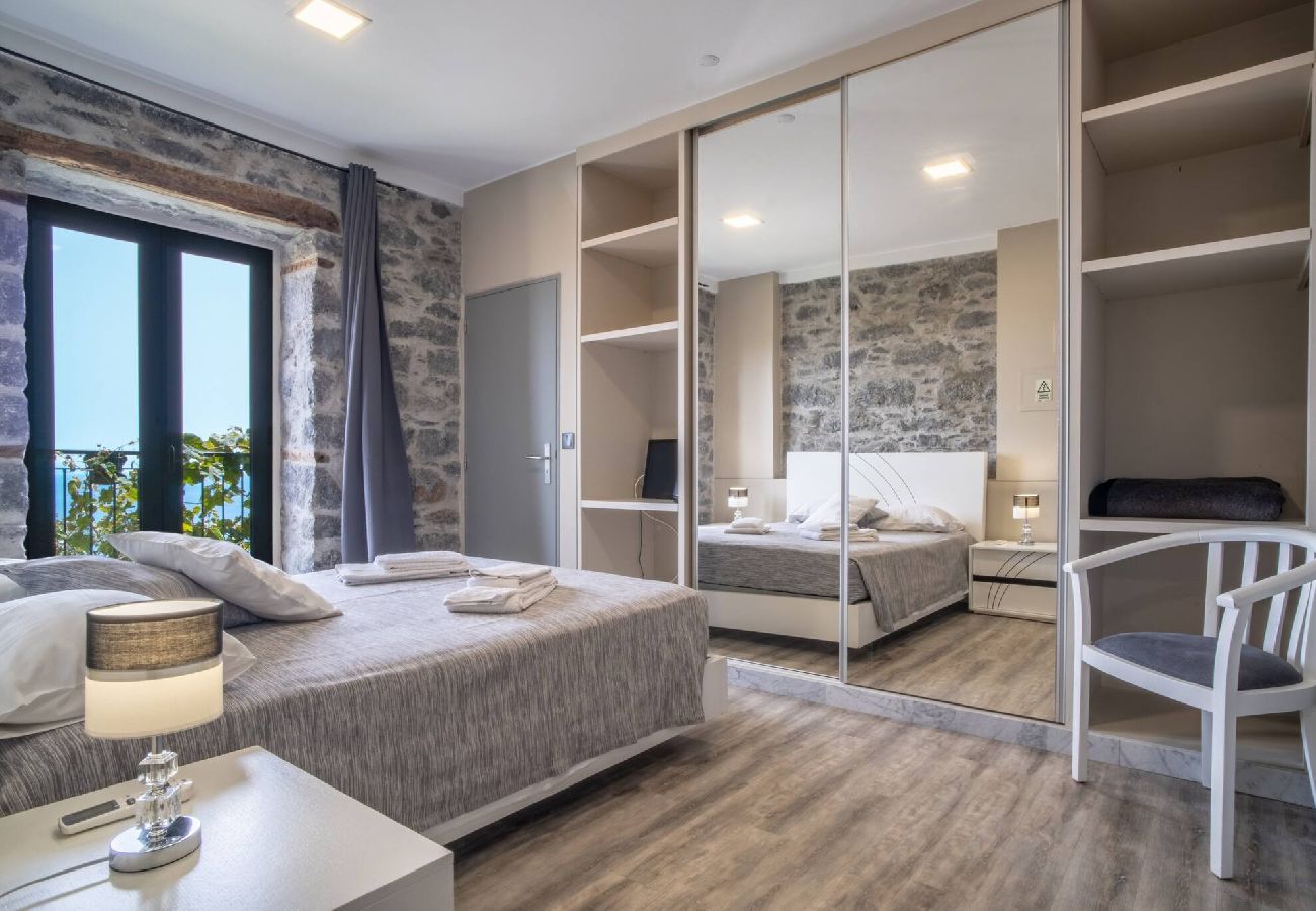 Villa em Santa Cruz - Madeirense Villa in Santa Cruz · Madeirense Villa