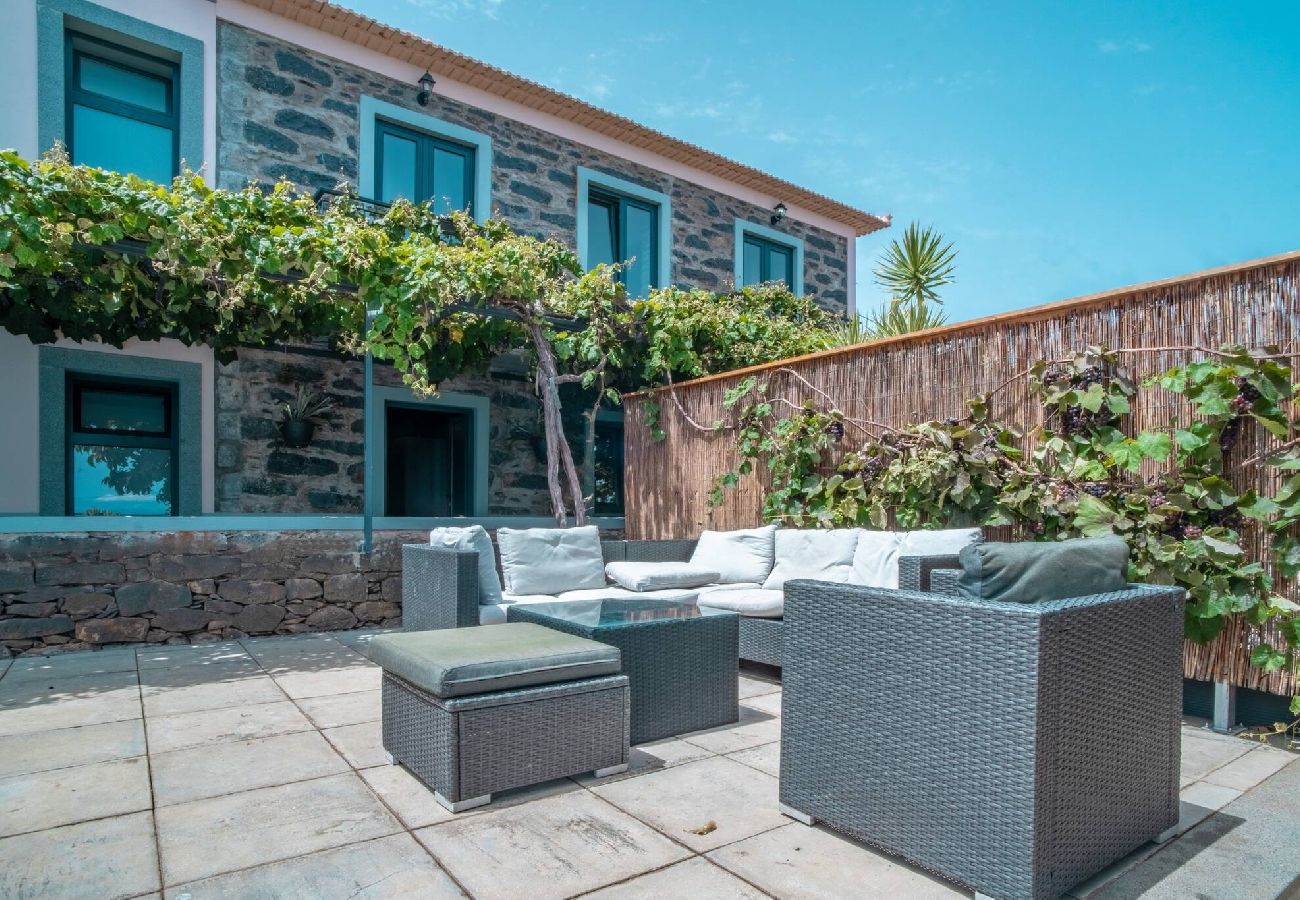 Villa em Santa Cruz - Madeirense Villa in Santa Cruz · Madeirense Villa