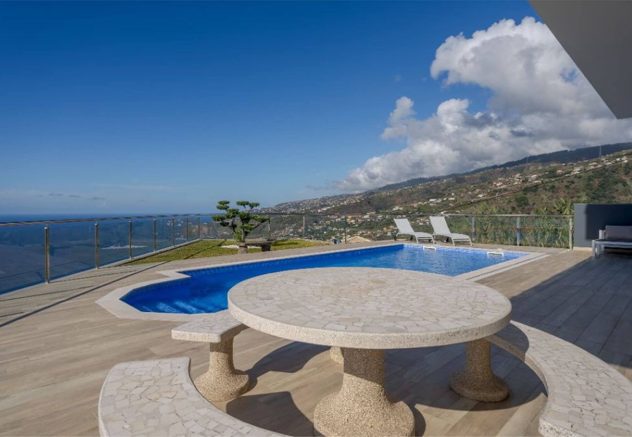 Villa em Ribeira Brava - Celeste Villa