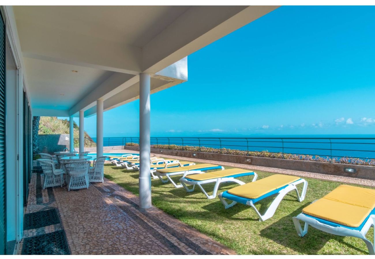 Villa em Caniço - Villa Amelia