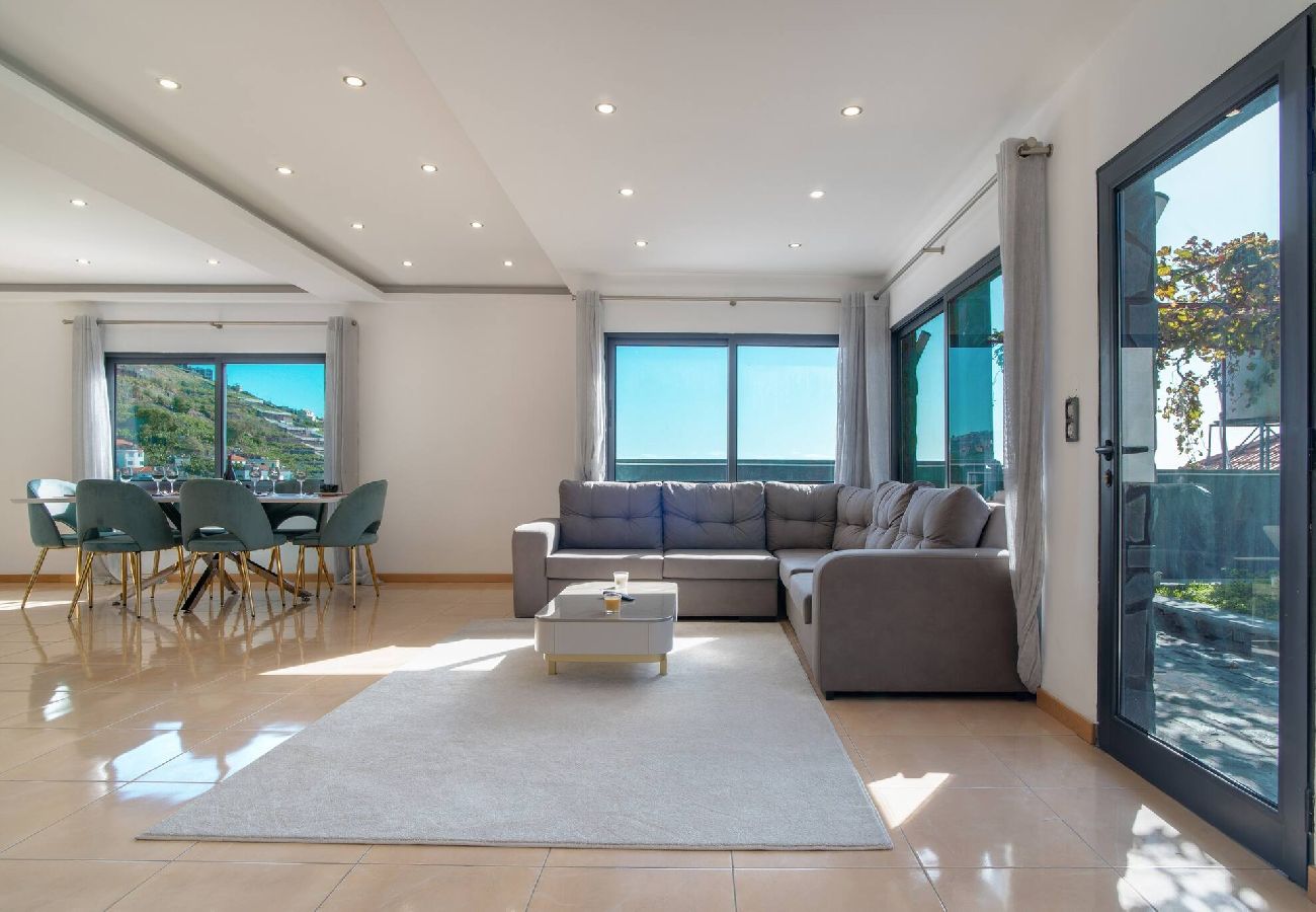 Villa em Câmara de Lobos - Vila Camara  de Lobos Lux Villa