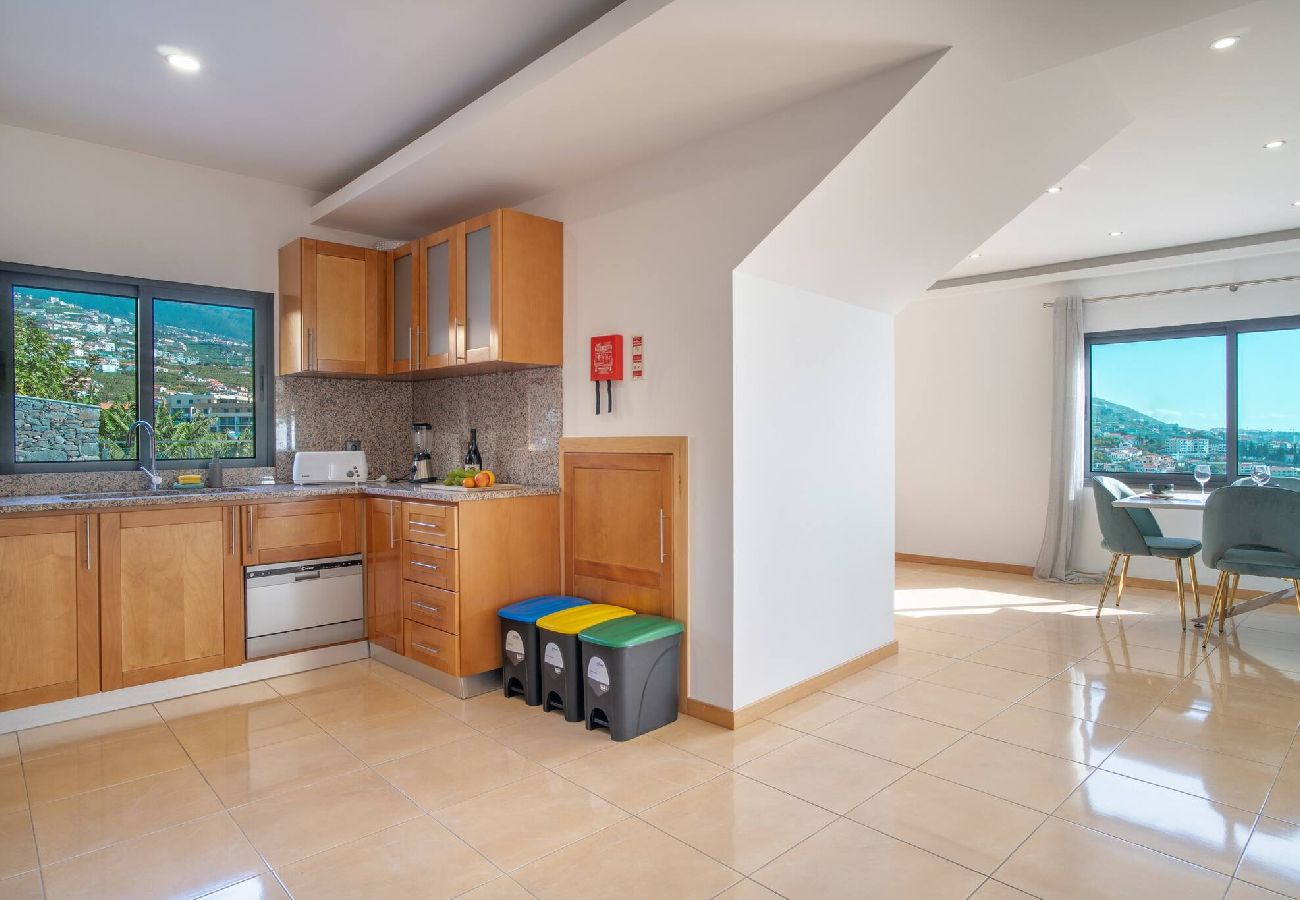 Villa em Câmara de Lobos - Vila Camara  de Lobos Lux Villa