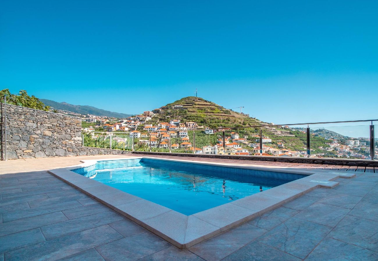Villa em Câmara de Lobos - Vila Camara  de Lobos Lux Villa