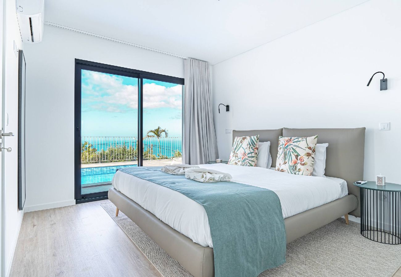 Villa em Arco da Calheta - Villa Bali II