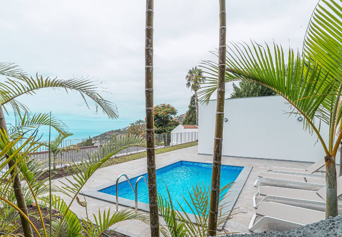 Villa em Arco da Calheta - Villa Bali I