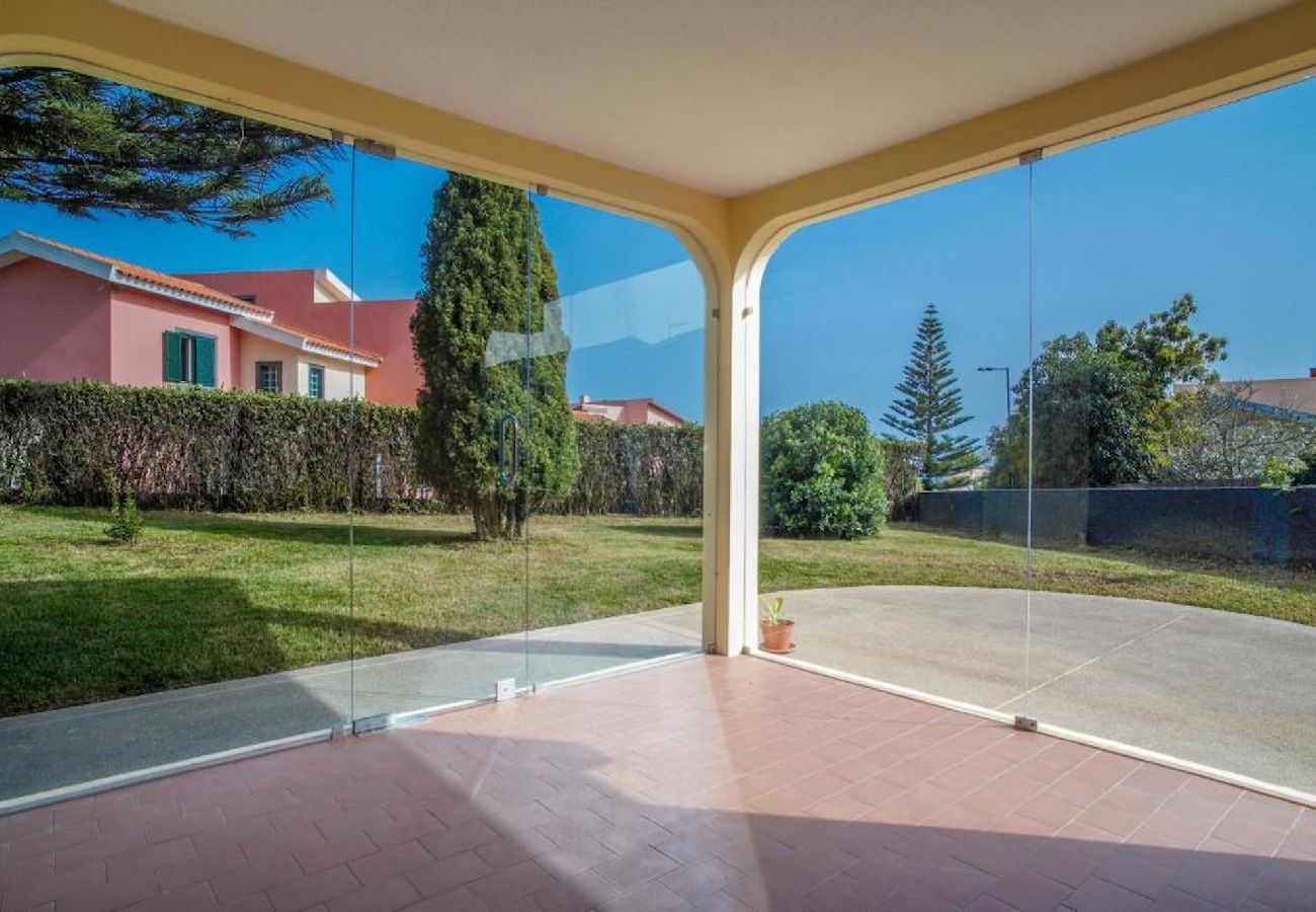Casa em Canhas - Villa Teresinha