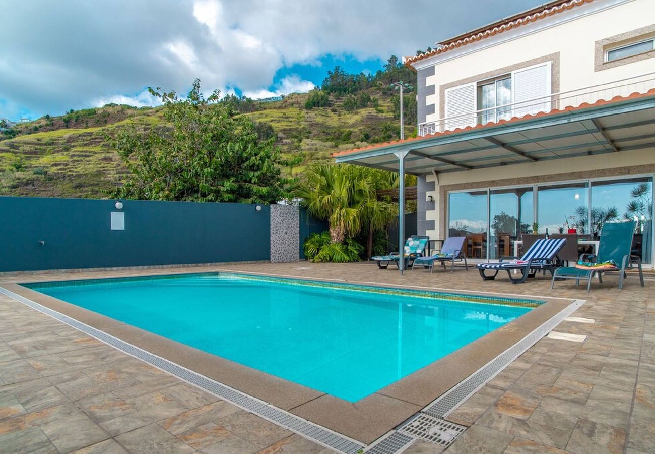 Villa em Arco da Calheta - Vila Violla private  swimming pool