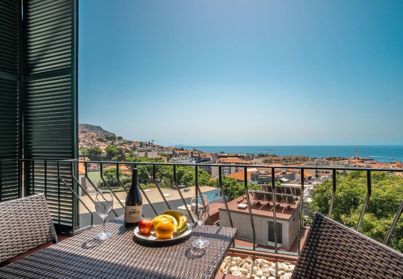 Apartment in Funchal - T3 Apartment Elias Garcia