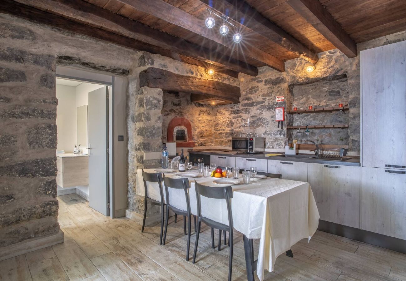 Villa in Santa Cruz - Madeirense Villa in Santa Cruz · Madeirense Villa