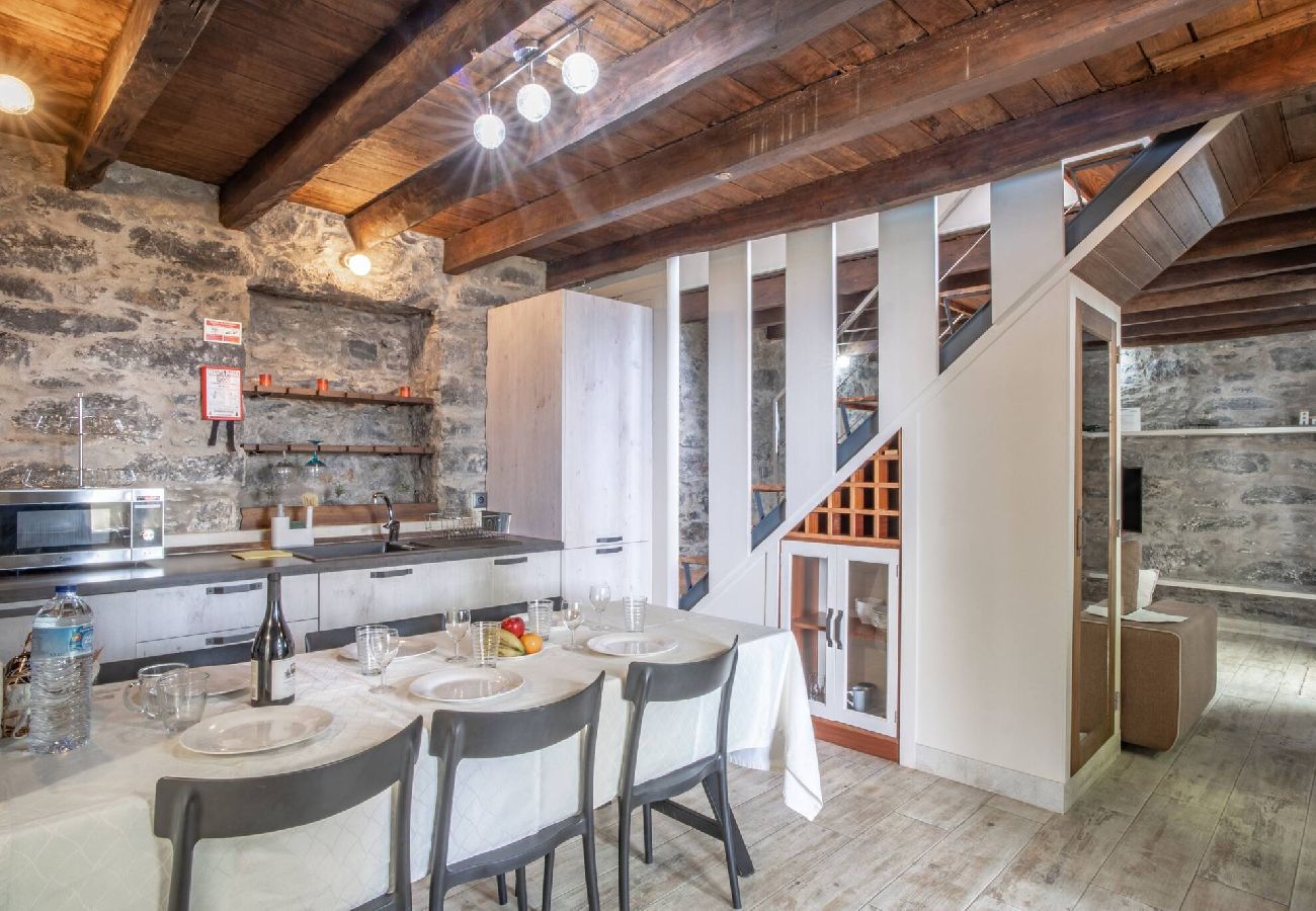 Villa in Santa Cruz - Madeirense Villa in Santa Cruz · Madeirense Villa