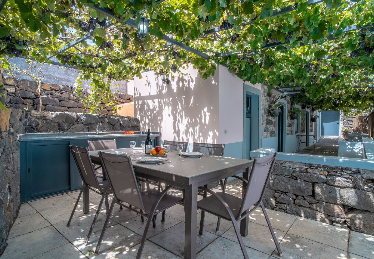Villa in Santa Cruz - Madeirense Villa in Santa Cruz · Madeirense Villa