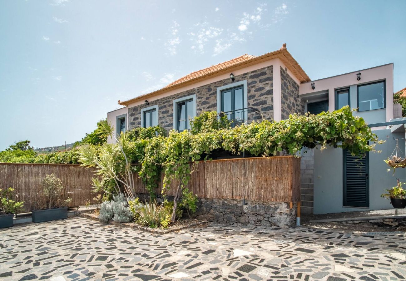 Villa in Santa Cruz - Madeirense Villa in Santa Cruz · Madeirense Villa