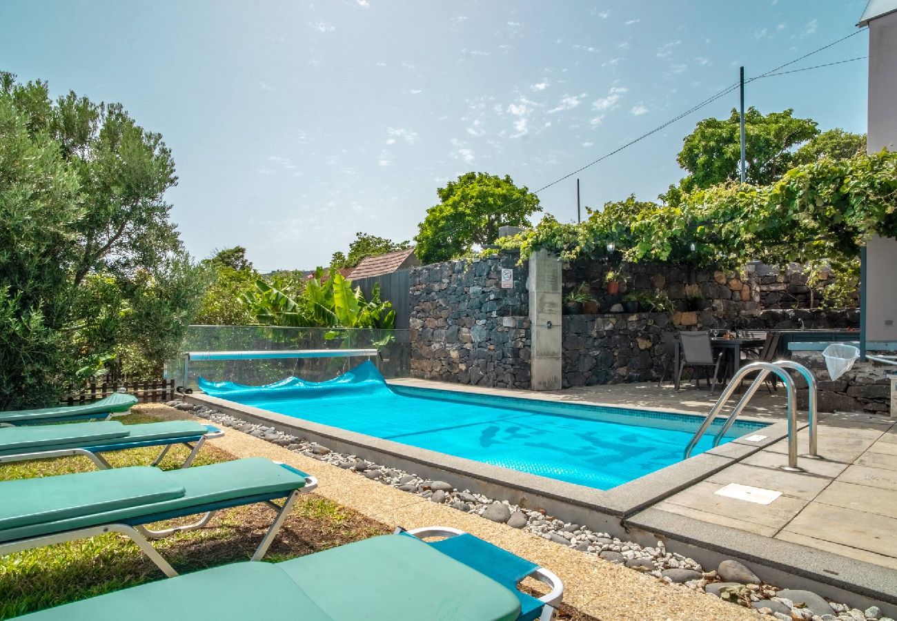 Villa in Santa Cruz - Madeirense Villa in Santa Cruz · Madeirense Villa