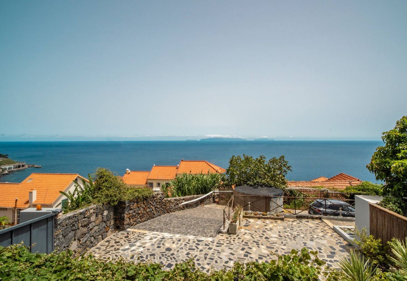 Villa in Santa Cruz - Madeirense Villa in Santa Cruz · Madeirense Villa