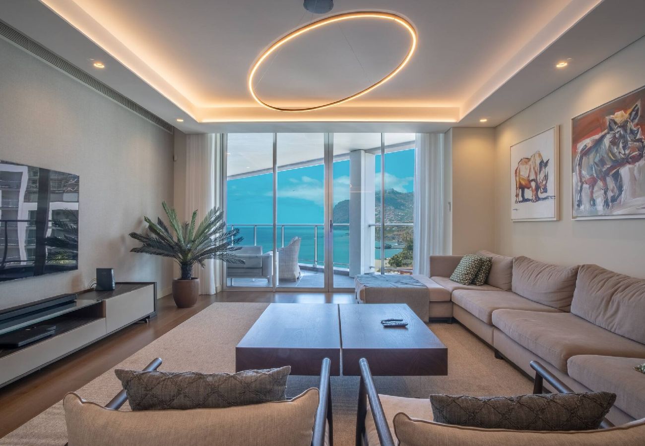 House in Funchal - The Stylish  Apartment Madeira Palace CC