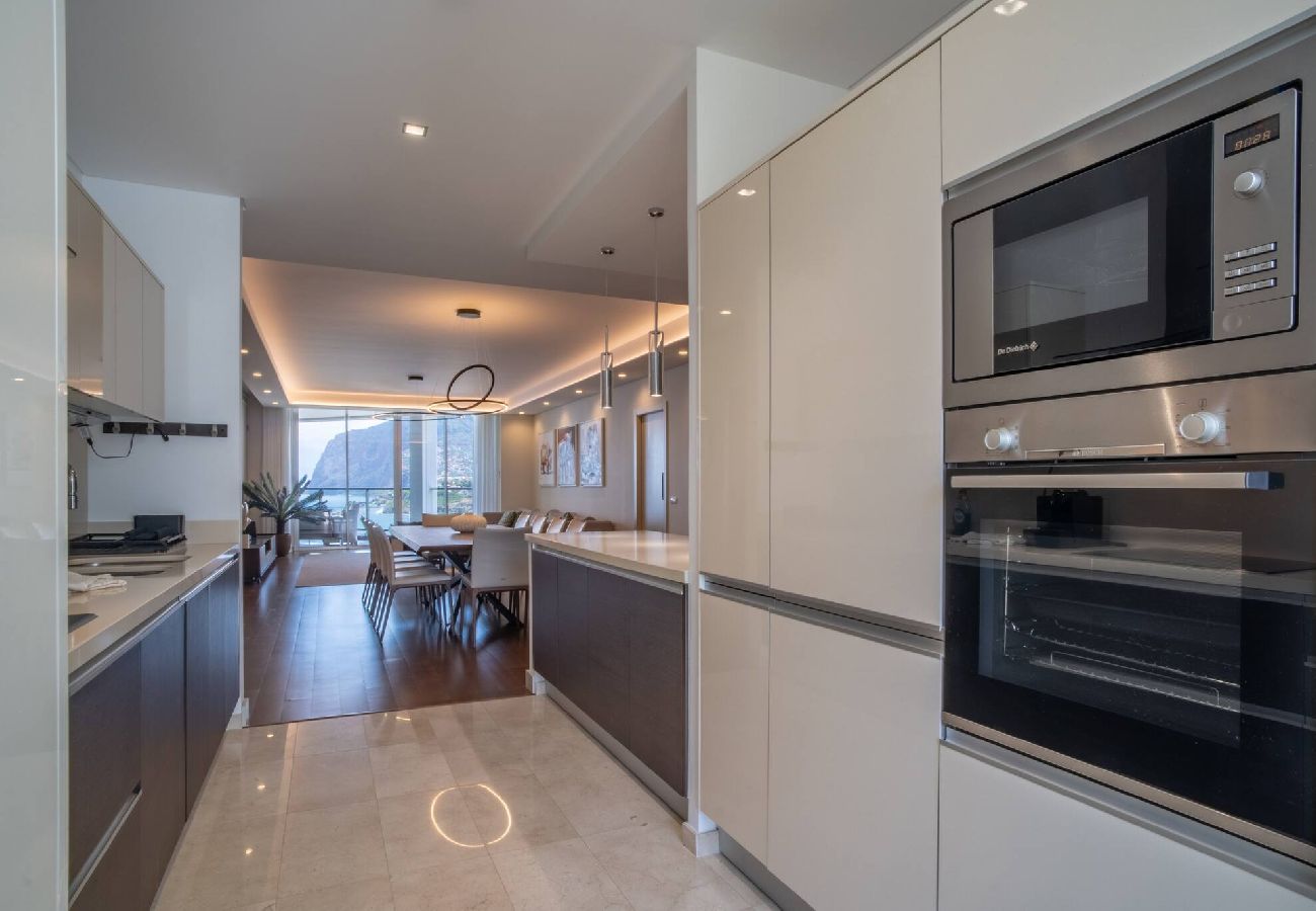 House in Funchal - The Stylish  Apartment Madeira Palace CC