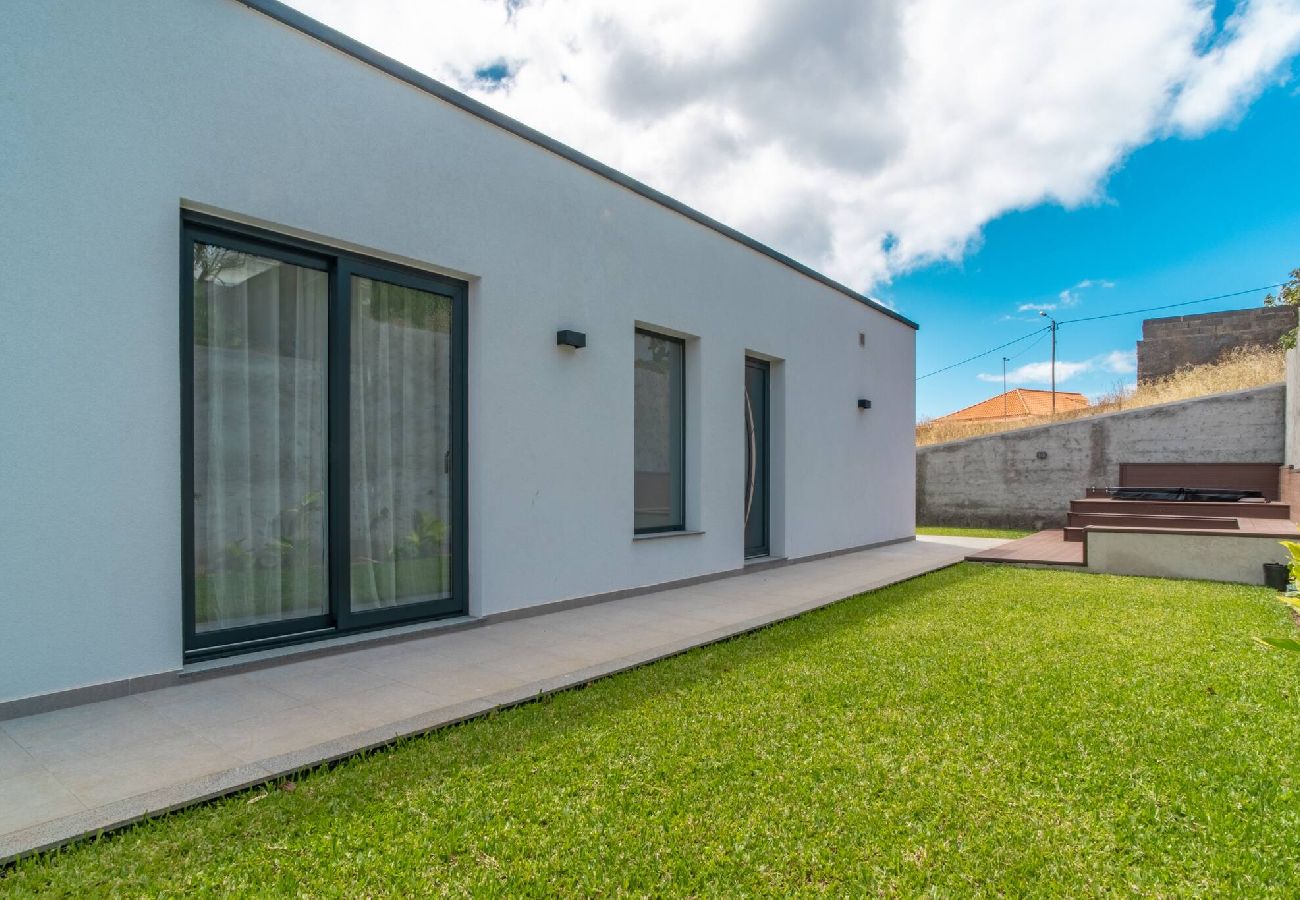 Villa in Gaula - Isaq Villa in Santa Cruz