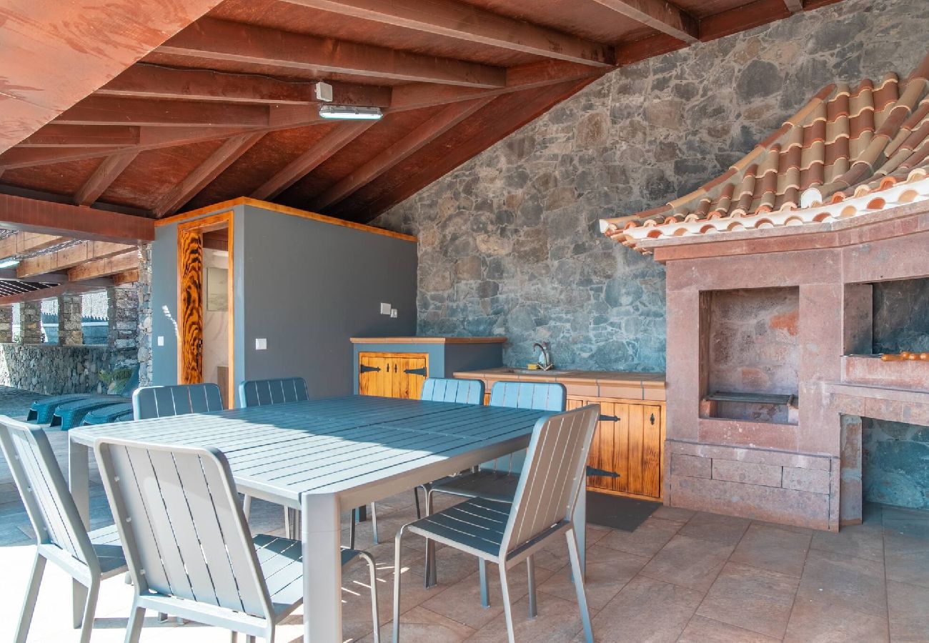 Villa in Câmara de Lobos - Vila Camara  de Lobos Lux Villa