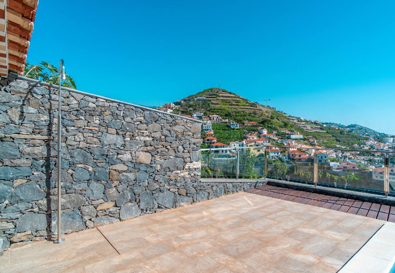 Villa in Câmara de Lobos - Vila Camara  de Lobos Lux Villa