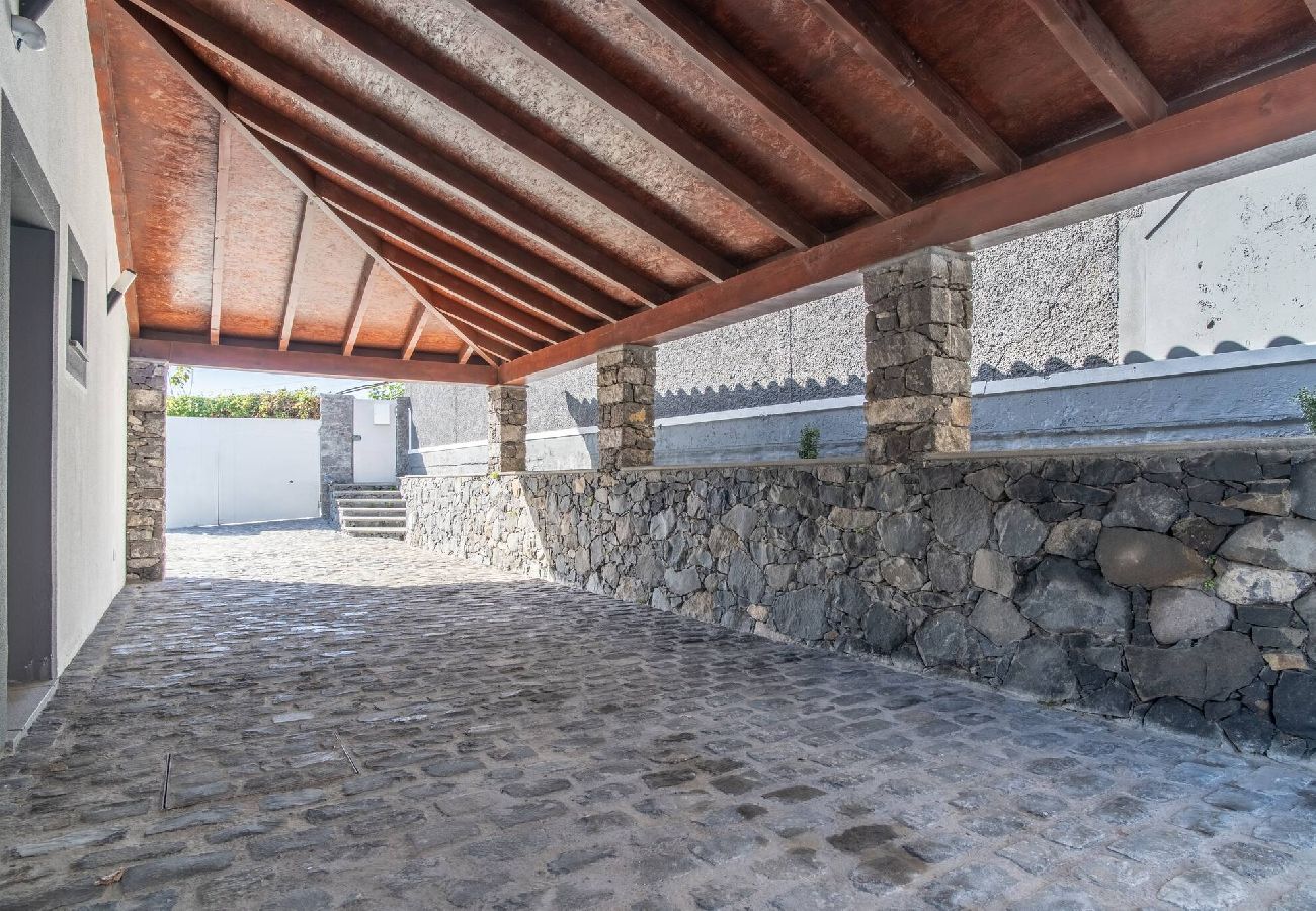 Villa in Câmara de Lobos - Vila Camara  de Lobos Lux Villa