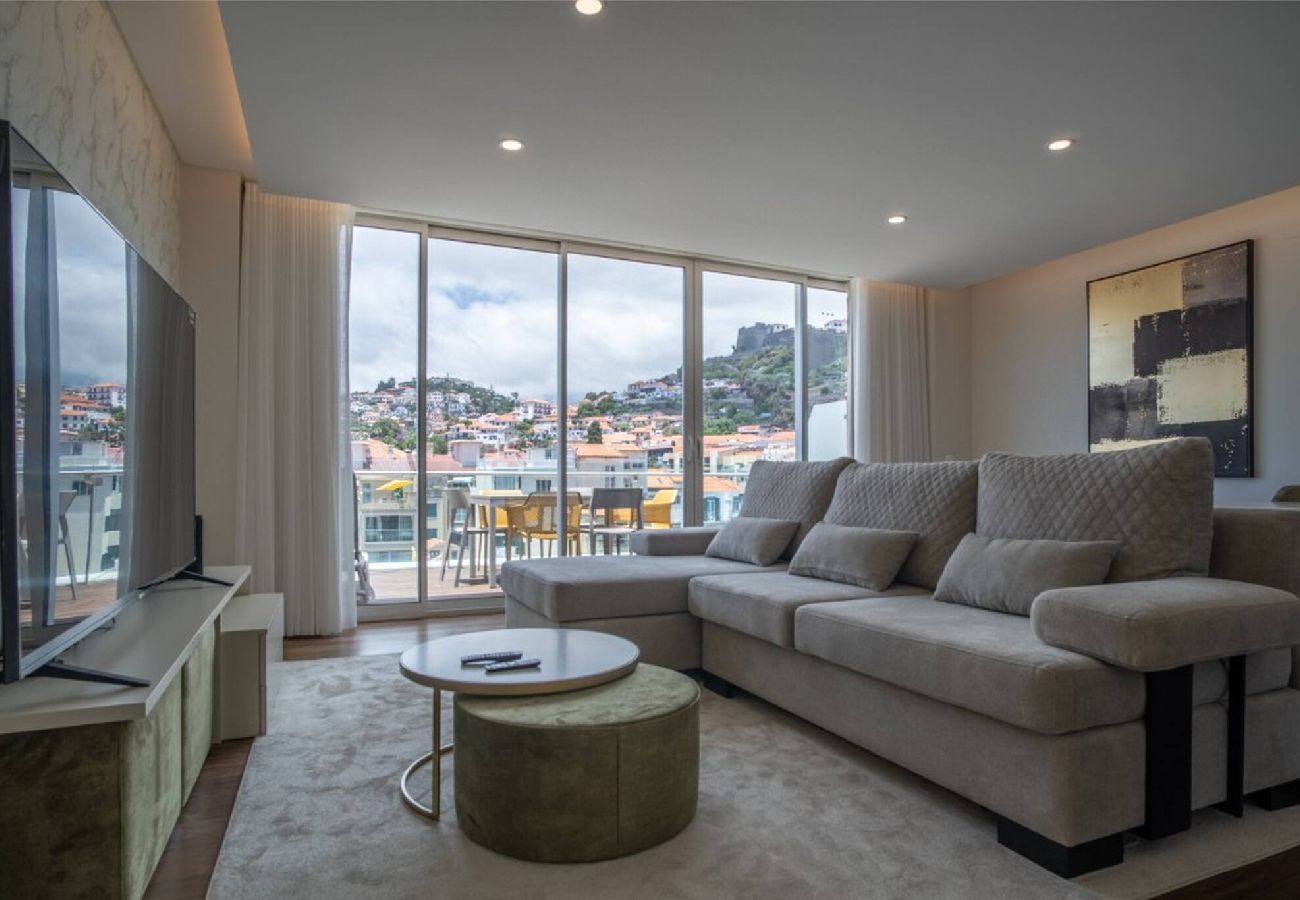 Apartment in Funchal - Freemont Apartment L a Vie  Funchal