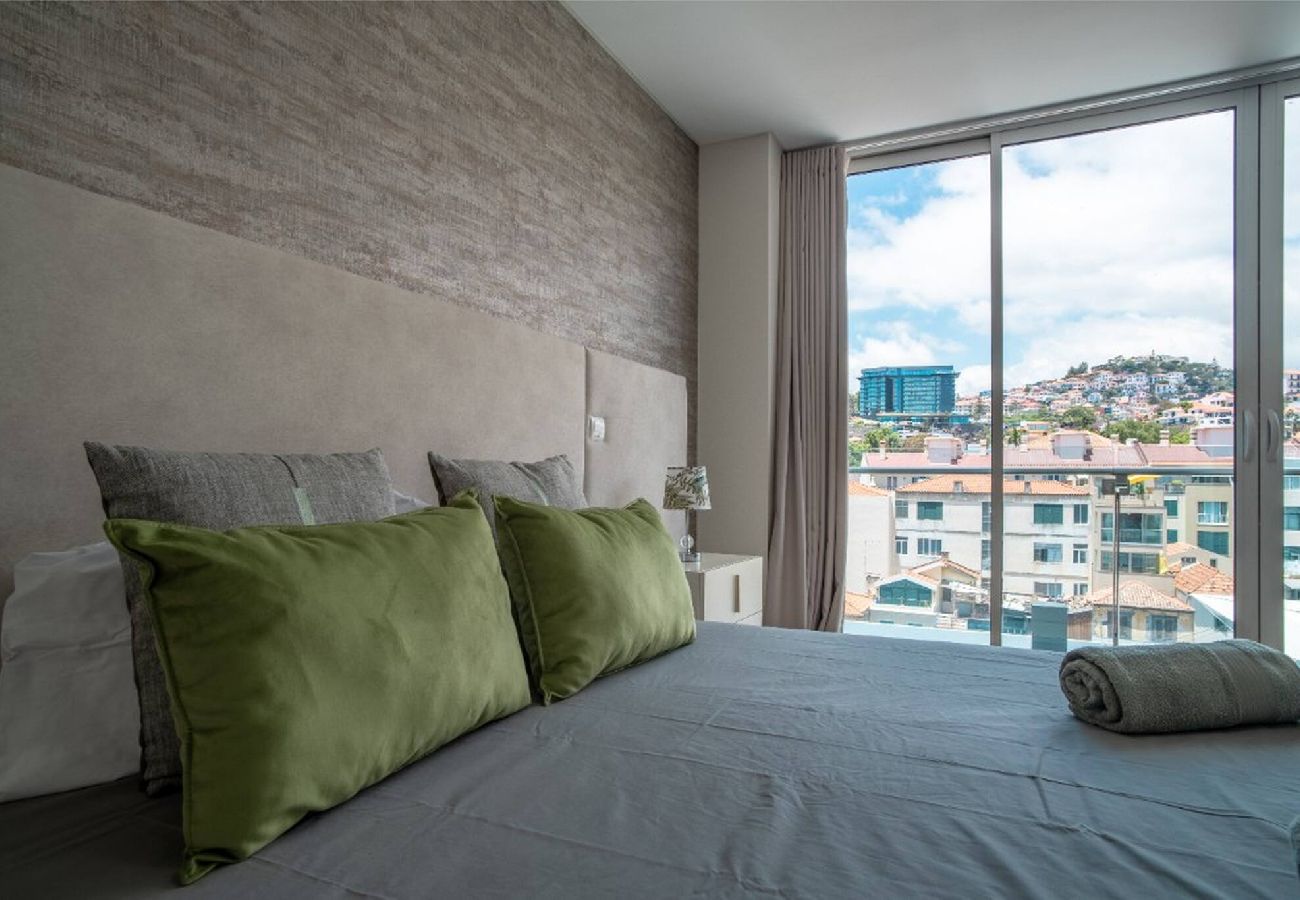 Apartment in Funchal - Freemont Apartment L a Vie  Funchal