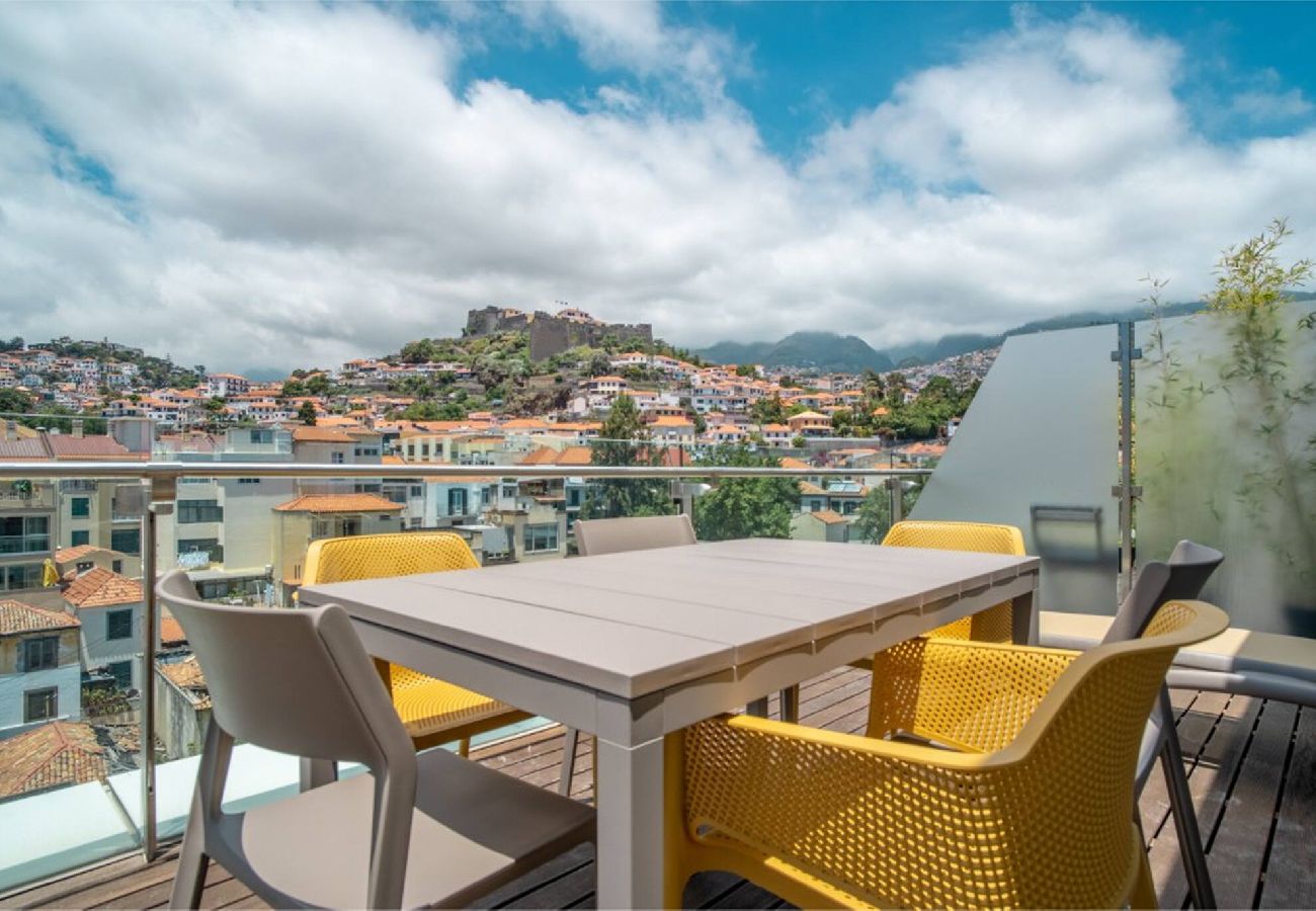 Apartment in Funchal - Freemont Apartment L a Vie  Funchal