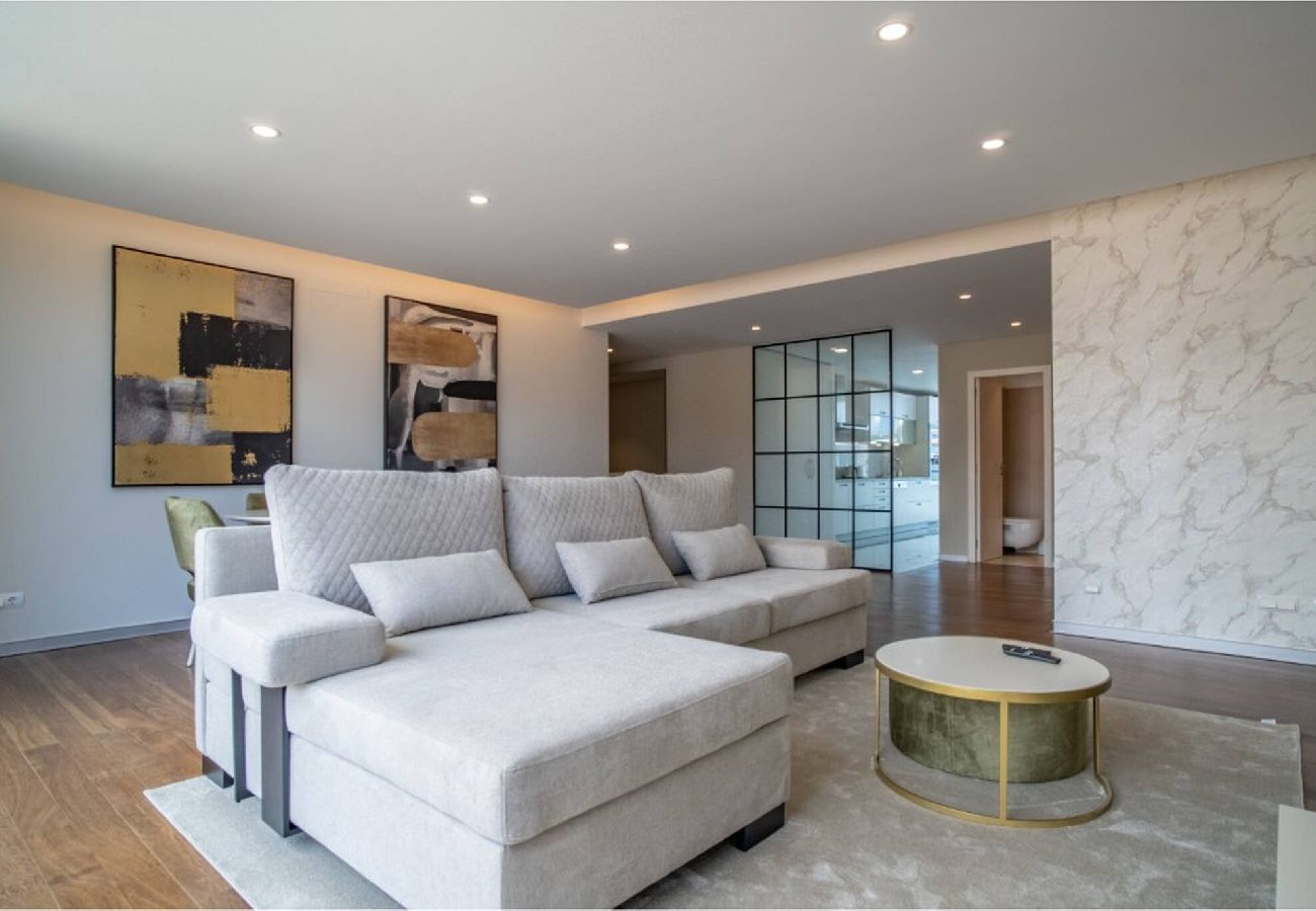 Apartment in Funchal - Freemont Apartment L a Vie  Funchal