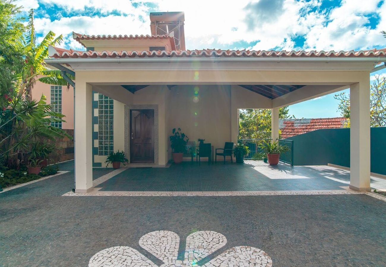 Villa in Arco da Calheta - Vila Violla private  swimming pool