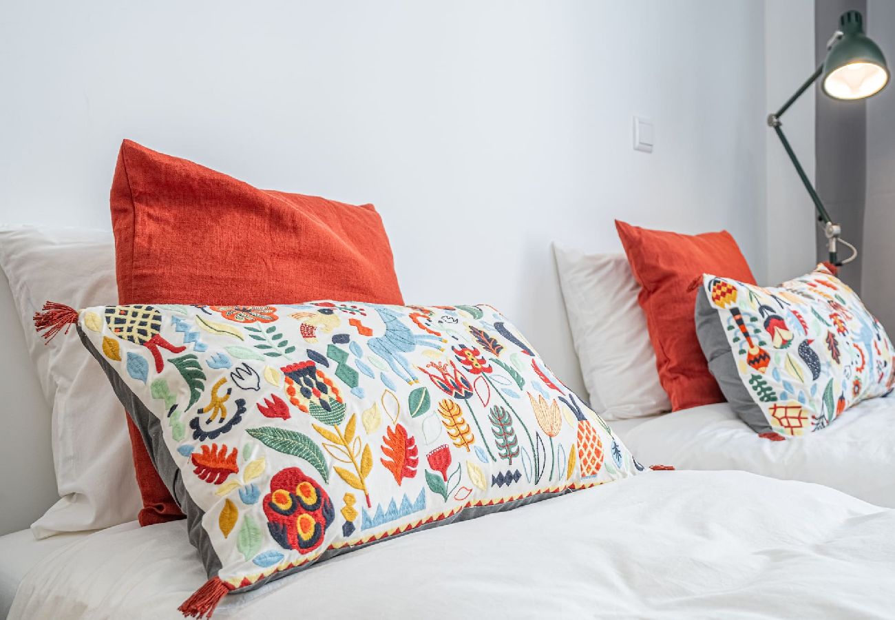 Apartment in Funchal - Tanoeiros Apartment T0