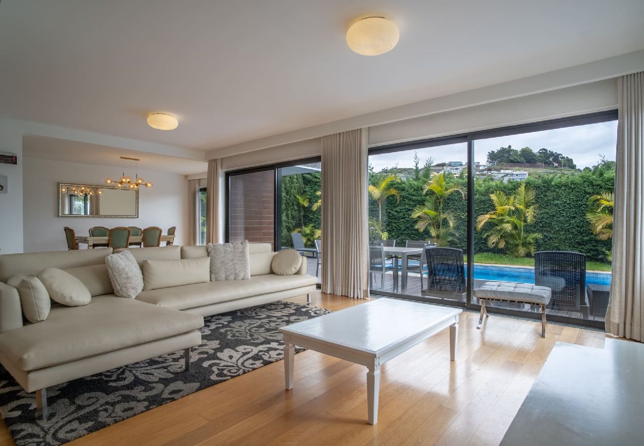 Villa in Funchal - Victoria Arieiro 35