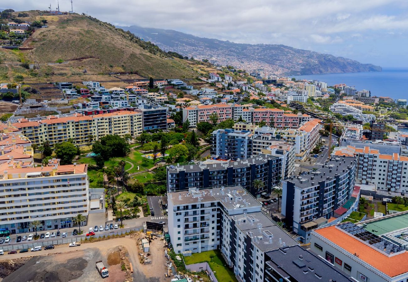 Apartment in Funchal - Tulipa Apartment Prime Location