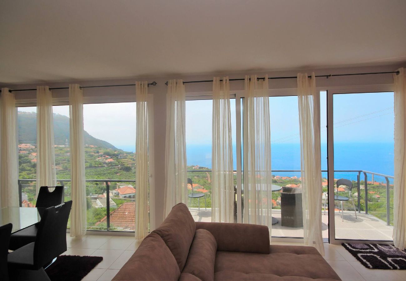 Дом на Arco da Calheta - Farious Villa A