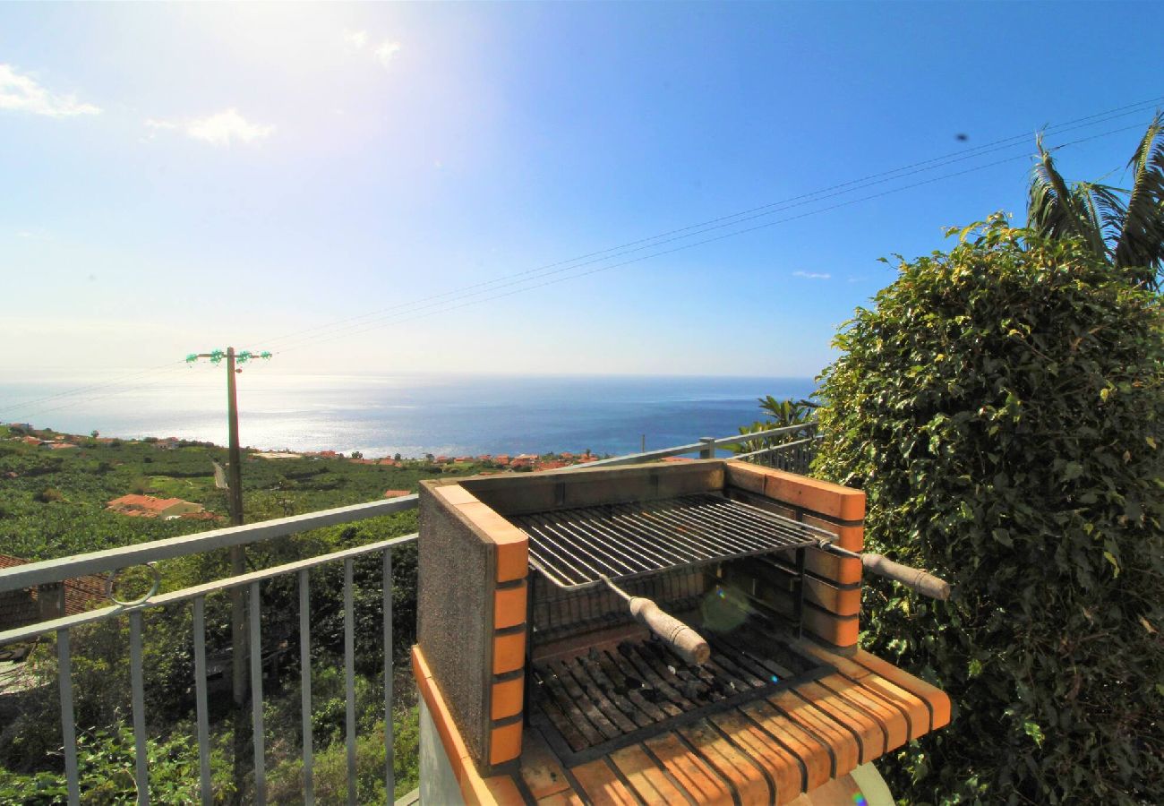 Дом на Arco da Calheta - Farious Villa A