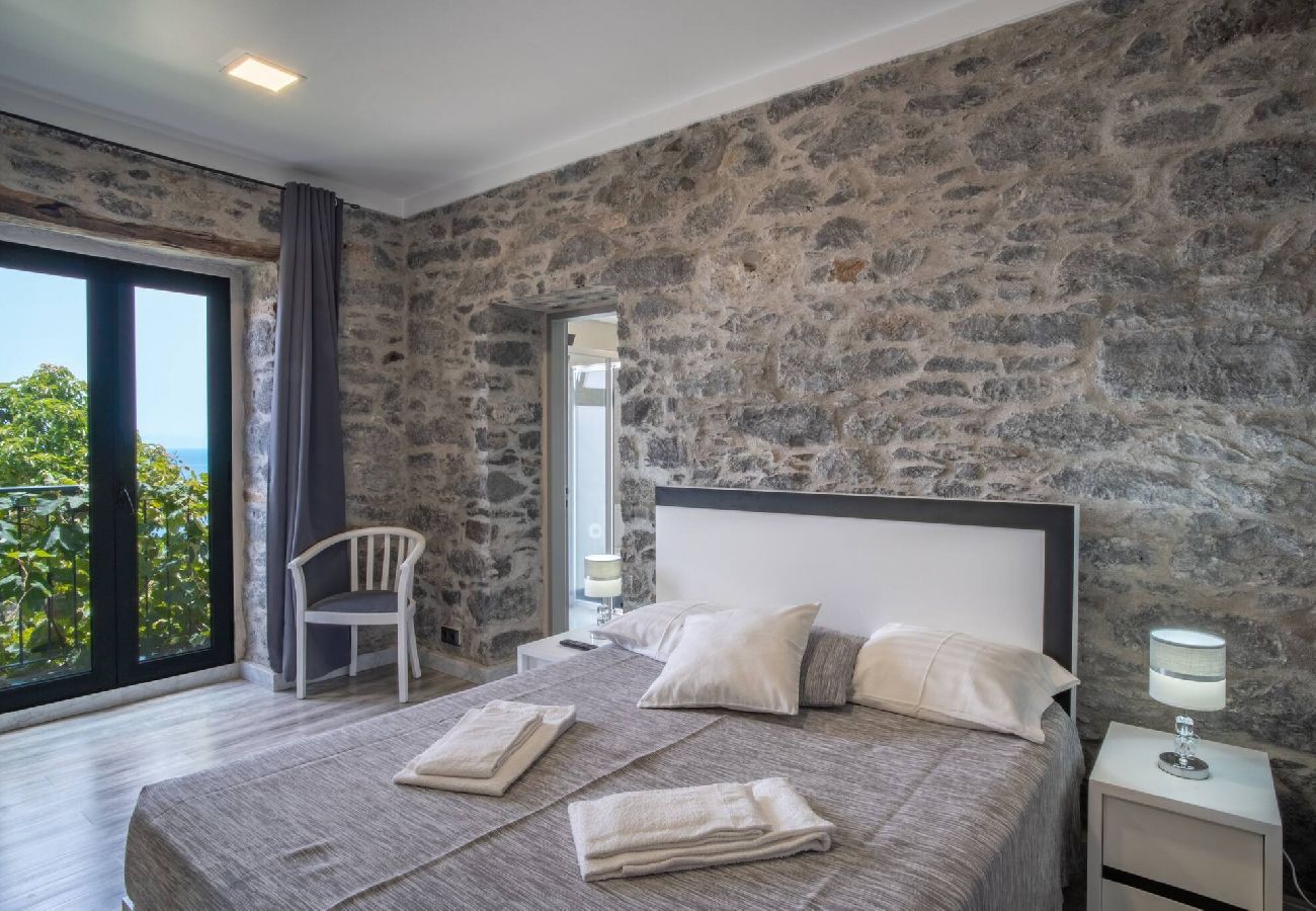 Вилла на Santa Cruz - Madeirense Villa in Santa Cruz · Madeirense Villa