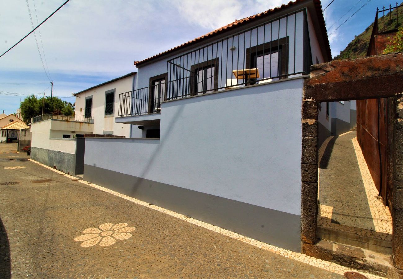 Апартаменты на Jardim do Mar - Casa Azul Buzio