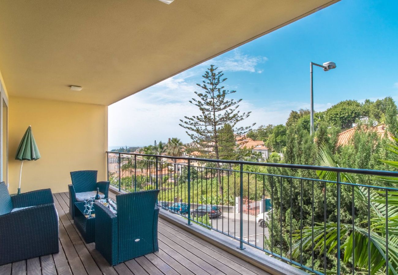 Апартаменты на Funchal - Luxury Living BU Apart.