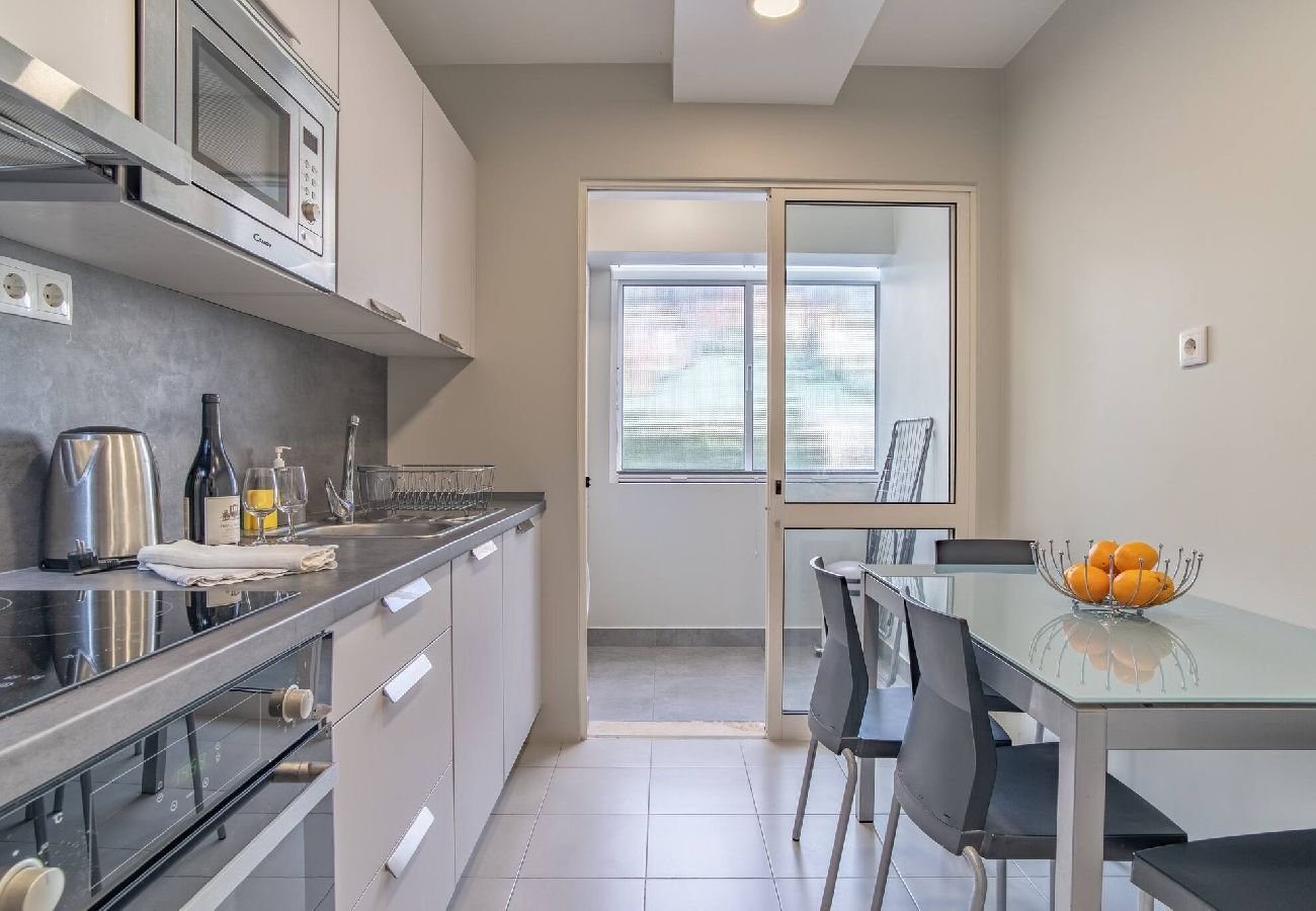 Апартаменты на Funchal - Grey  View Apartment
