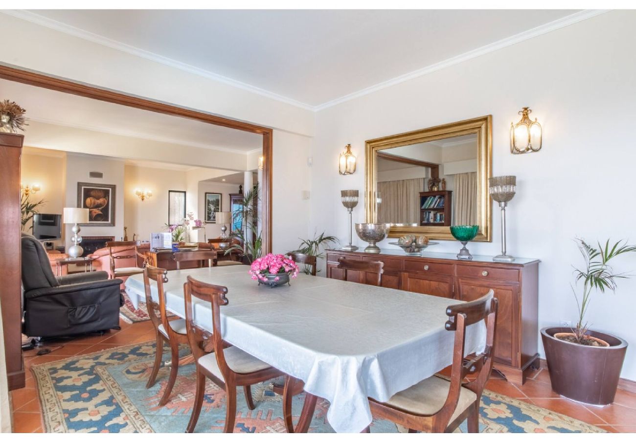 Вилла на Caniço - Villa Amelia