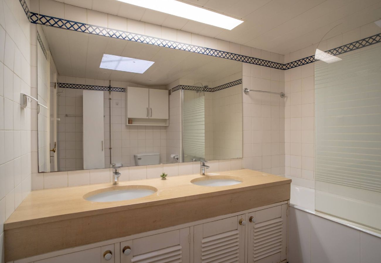 Апартаменты на Funchal - Penthouse  Iconic 706