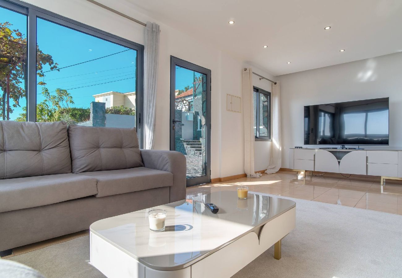 Вилла на Câmara de Lobos - Vila Camara  de Lobos Lux Villa