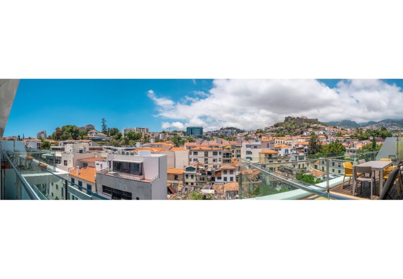 Апартаменты на Funchal - Freemont Apartment L a Vie  Funchal