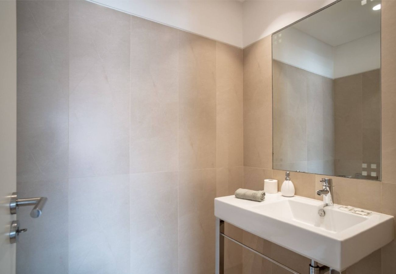 Апартаменты на Funchal - Freemont Apartment L a Vie  Funchal