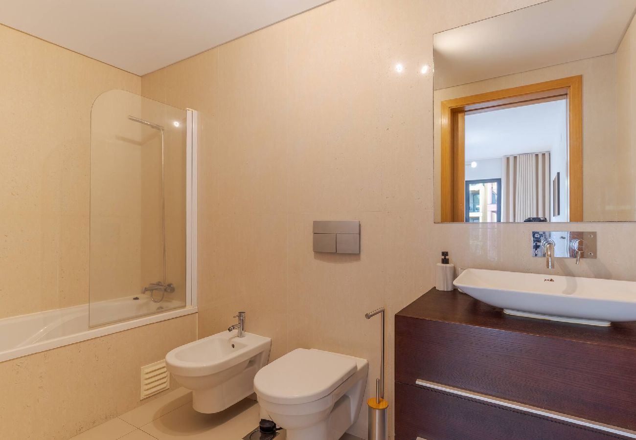 Апартаменты на Funchal - Living BX Apartm. in City Center