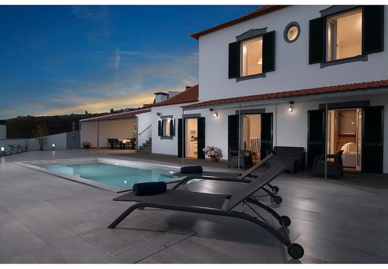 Вилла на Calheta - Serenity Villa