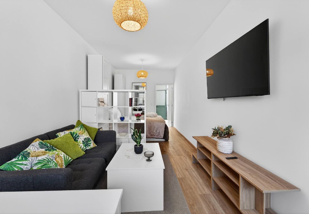 Апартаменты на Funchal - Panoramic Studio Apartment
