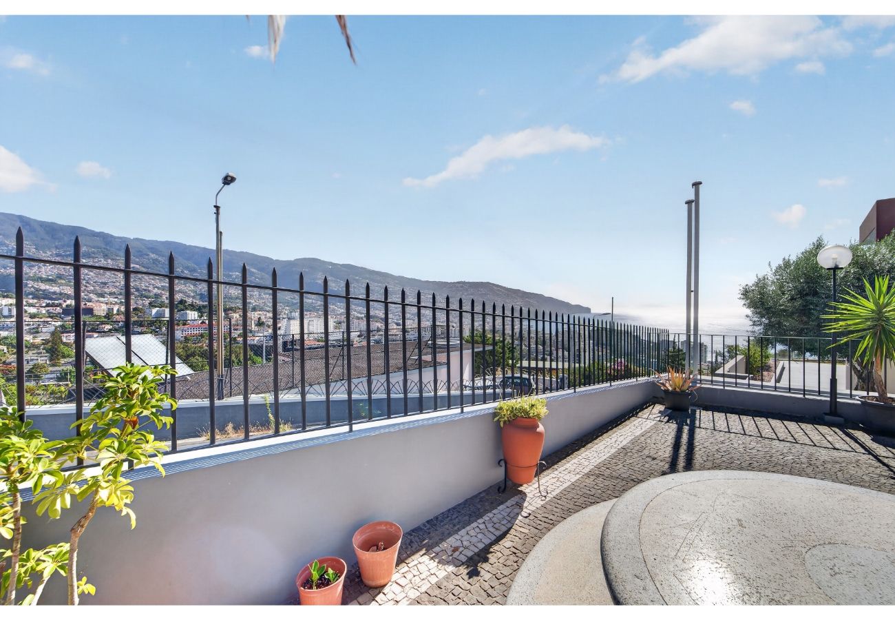 Дом на Funchal - Rodrigo Guest House